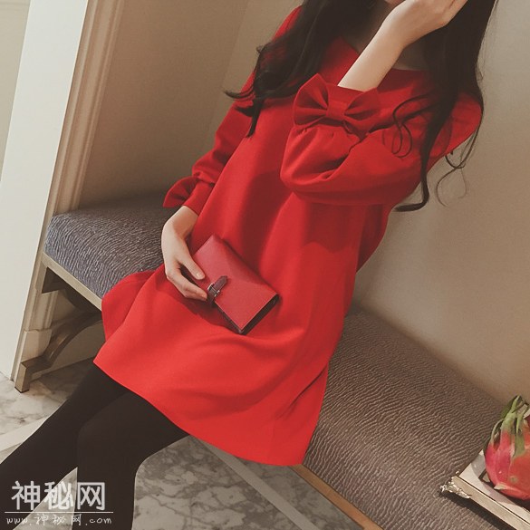 重庆美女就是多，不仅脸蛋漂亮，身材好，款款裙子都是今年爆款-10.jpg