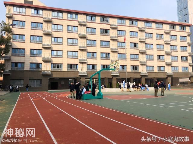 这是我在大学时听身边同学讲述的两件灵异故事！-1.jpg