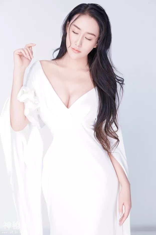 美女美女来袭击-12.jpg