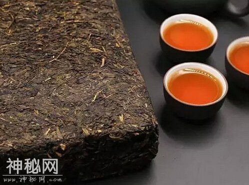 老中医告诉你喝黑茶对身体有多大好处-1.jpg