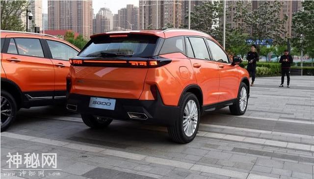 国产又推旗舰型SUV，外观像外星人，极具科幻感，仅售8万-3.jpg