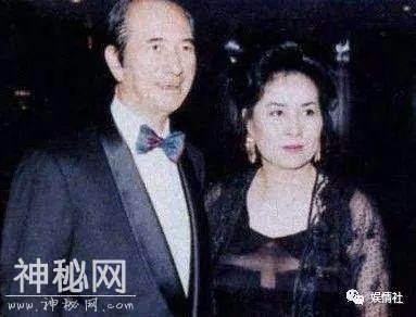 大太得怪病儿女丧命，三太四太争家产二太成赢家，这才叫豪门斗争-3.jpg