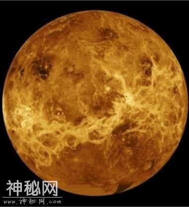 这颗比太阳大三倍的星球表面全是黄金，储量达1000亿吨以上-1.jpg