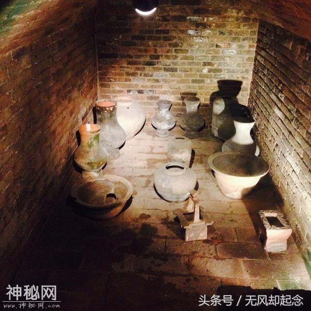 湖南发现700年古墓，墓主为一对夫妇，开棺瞬间女尸肚子突然变大-5.jpg