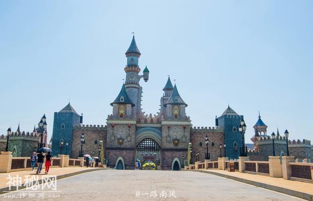 柳州有个卡乐星球欢迎世界，外形像童话城堡！-1.jpg