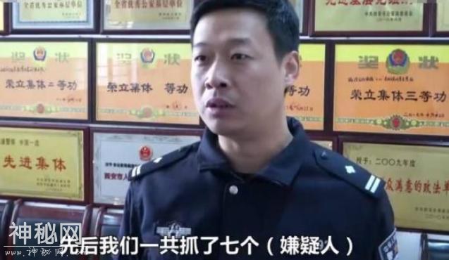 男子想盗墓挣点钱，负责望风一分没捞着，逃亡8年终被抓-4.jpg