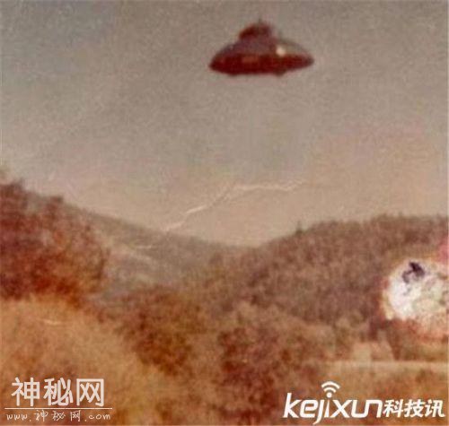 全球至今未解的神秘UFO目击事件（珍贵ufo照片）-3.jpg