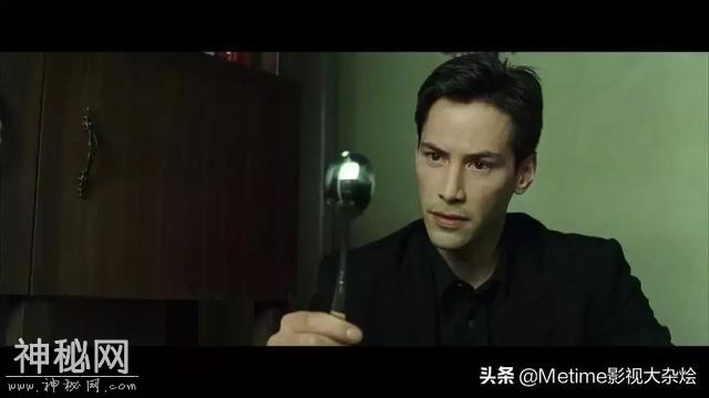 1999年3月31日，一部名叫《黑客帝国》的科幻片在北美上映-28.jpg