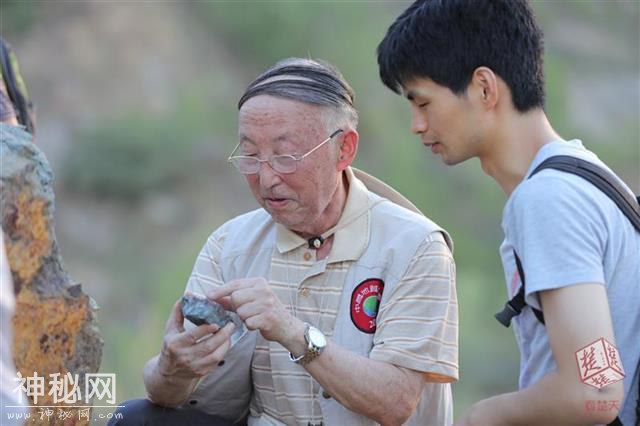 院士年过八旬还奔波在地质科普教育第一线，地学“金钉子”扎根教坛一甲子-2.jpg