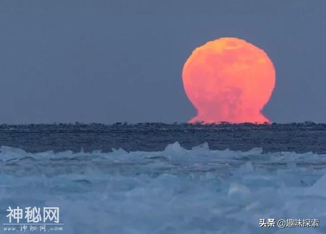 神秘自然现象再次出现，美国爱好者捕捉到匪夷所思的雪月照片-1.jpg