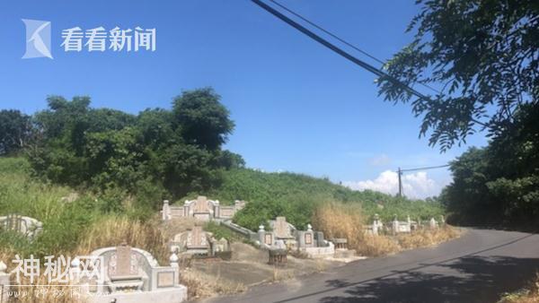 62岁男子头下脚上陈尸墓坑 警方推测疑似盗墓时离奇猝死-4.jpg