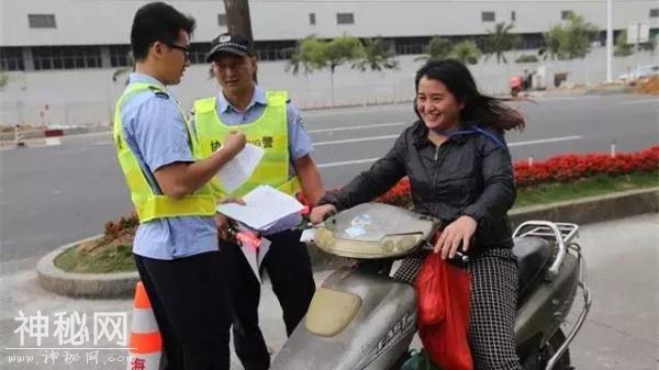 广西男子开车冲向保安亭，头部砸地当场死亡！朋友圈发现真相-22.jpg