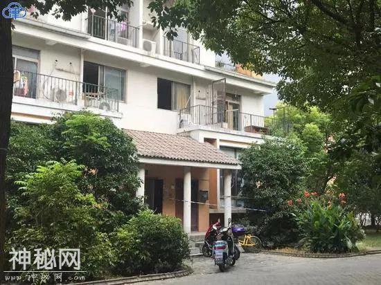 以拍戏为名，19岁女子疑遭拘禁杀害！小区杂货间里发现尸体-1.jpg