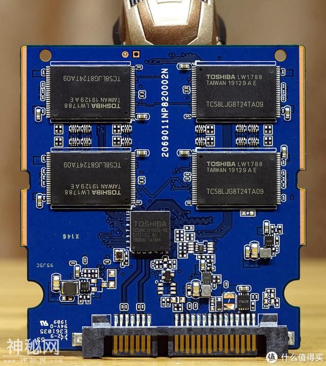 家用入门SSD怎么选？四款最热销的240-256G固态硬盘横向对比评测-10.jpg