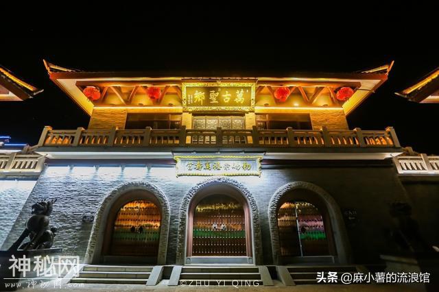 江浙沪最美灯光节，道教名山摇身一变成霓虹灯海，游客直呼太美了-10.jpg