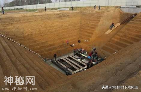 现代盗墓如何防”墓毒“？古代送入鸡狗测验，不死后人才敢进去-10.jpg