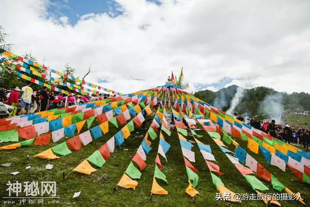 万人齐聚四姑娘山朝山会，共享民俗文化盛宴，比春节还热闹-8.jpg