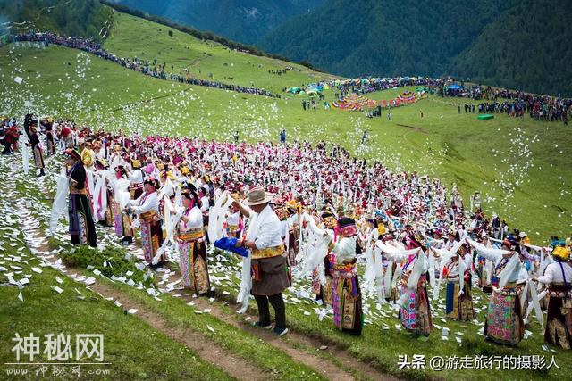 万人齐聚四姑娘山朝山会，共享民俗文化盛宴，比春节还热闹-17.jpg