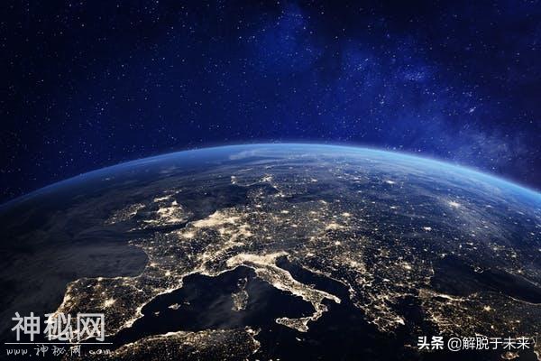 科学家警告，地球灯光暴露出人类宇宙位置，外星人或已在入侵途中-3.jpg