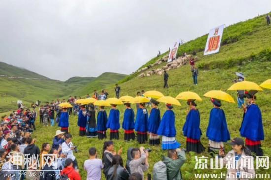 高山彝人的另一个狂欢节③ 神秘又庄重的“约纱茨”传承彝族传统民俗-8.jpg