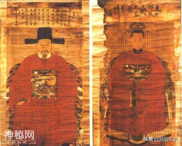 浙江300年前古墓，发现值10亿文物，专家：不对，此人裹草席下葬-3.jpg