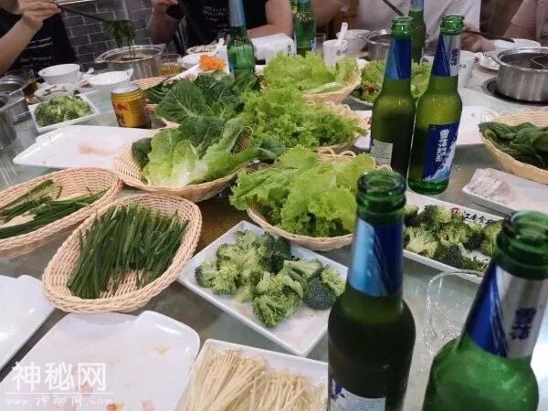 搞笑图片：我们请兄弟吃个饭-5.jpg