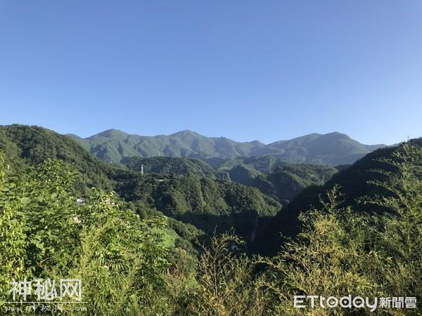 走进神农架 神秘的北纬31度线　野人、金丝猴成旅游卖点-2.jpg