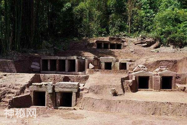 金耳环、银花簪、青花瓷，沈阳惊现38座清古墓，出土文物460余件-5.jpg