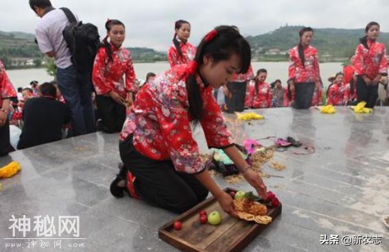 今天日子很特别，男女纷纷出门过节，七夕节的风俗你知道吗-2.jpg