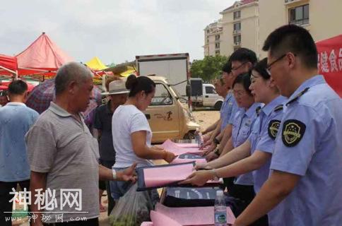 威海市市场监管局开展保健食品科普宣传进大集活动-1.jpg