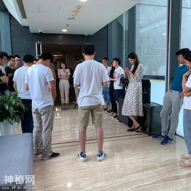 我在快手总部探访一天，发现所有人都变得紧张起来了-3.jpg