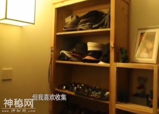 刘谦自爆搜集了一整柜皮鞋和香水，皮鞋只擦不穿，香水只看不用-11.jpg