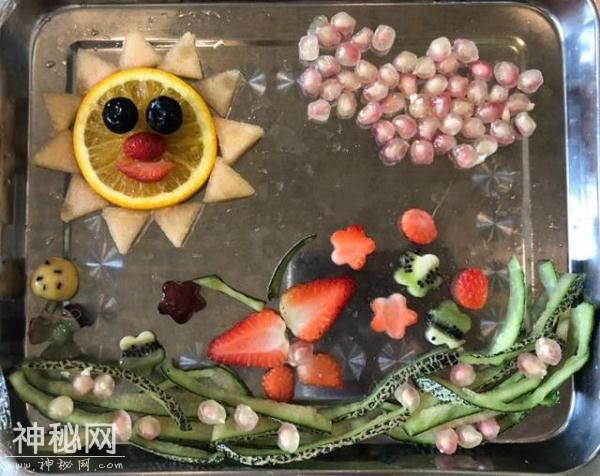 幼儿园要求用蔬果做动物，家长真使出浑身解数，“芋头萝卜猪”-7.jpg