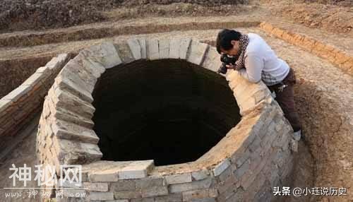 白起攻陷的楚都沦为废墟，出土的千年古墓，还藏着一封给阎王的信-2.jpg