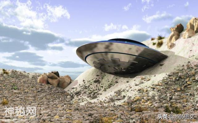 美国耗费几千万制造“UFO”，结果笑喷了-2.jpg