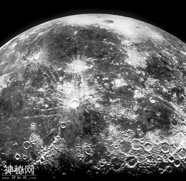 哈佛科学家：月球上多半存在外星生命，它像渔网一样捕捉星际物质-1.jpg