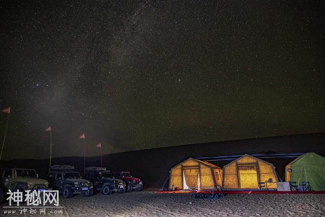 进入罗布泊，观看月球车试验场、哈拉诺尔湖、营地欣赏璀璨星空-25.jpg