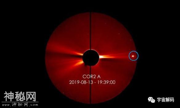 太阳附近出现巨大的发光物体，这些不明飞行物能自由出入太阳？-1.jpg
