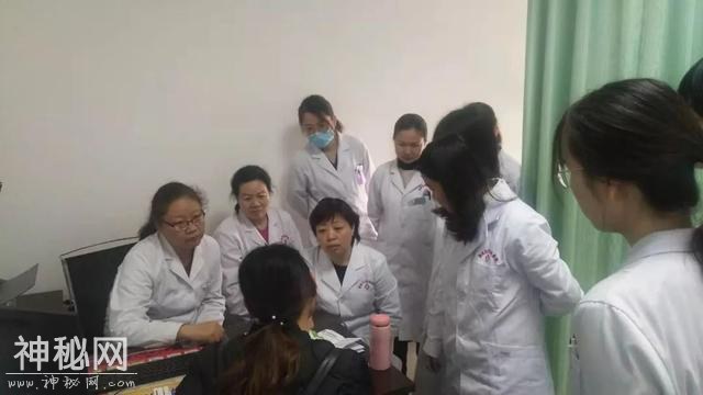 陕西省生殖医学联盟专家来市妇幼院开展不孕不育义诊-1.jpg