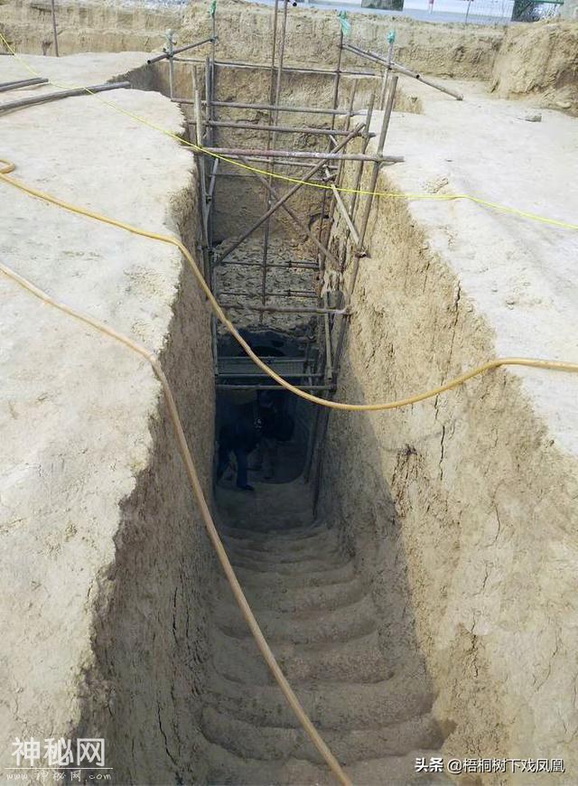 河南考古发现民坟反盗墓新奇方式，方法很简单，但想打开墓门很难-6.jpg