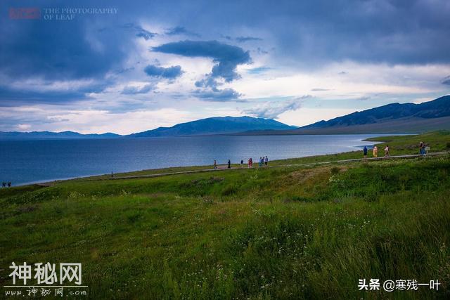 新疆面积最大的湖泊，养不活鱼类却出现了水怪，成不解之谜-4.jpg