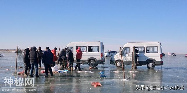 冬季旅游一路向北 吉林查干湖感受冰雕冬捕民俗文化-3.jpg