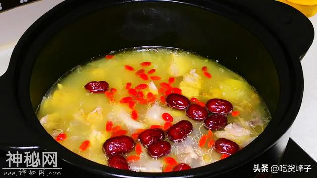 炖鸡汤，记住放“1白1黄1红”，炖出的汤汁浓郁不油腻，无腥味-10.jpg