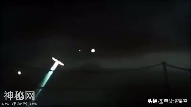 萧山机场UFO视频：五彩光芒扫描大地的战舰形状UFO是真是假？-2.jpg