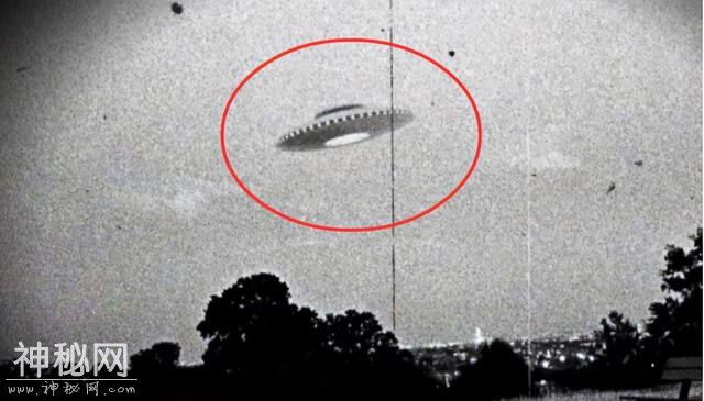 又来一个UFO！我国这段时间频繁出现UFO，这是什么信号？-7.jpg